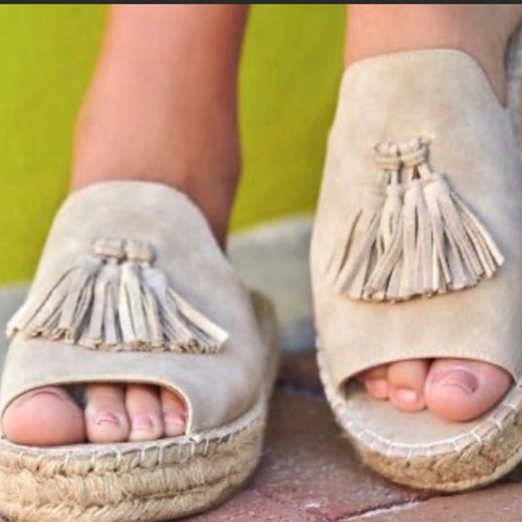 SEVEN DIALS WENDELLE SUEDE TASSEL SLIDES - Picture 2 of 13